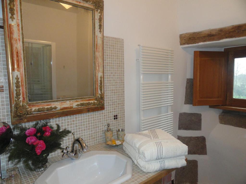 Manoir De La Branche Bed & Breakfast Maen Roch ภายนอก รูปภาพ
