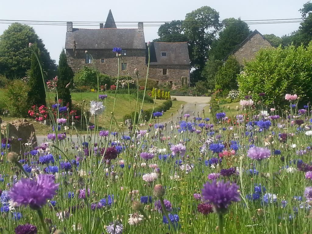 Manoir De La Branche Bed & Breakfast Maen Roch ภายนอก รูปภาพ